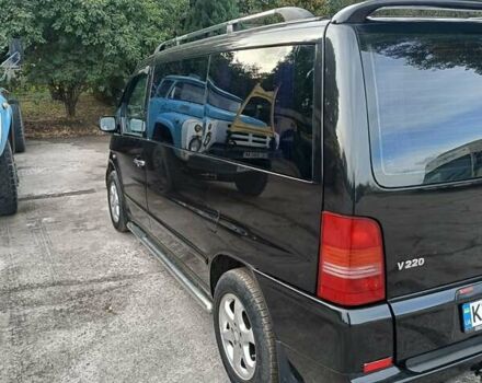 Чорний Мерседес Віто, об'ємом двигуна 2.2 л та пробігом 240 тис. км за 10000 $, фото 4 на Automoto.ua