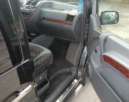 Чорний Мерседес Віто, об'ємом двигуна 2.2 л та пробігом 240 тис. км за 10000 $, фото 1 на Automoto.ua