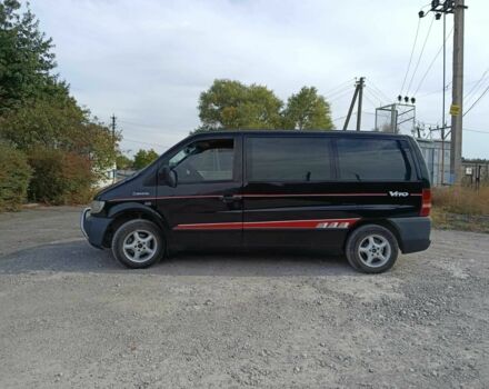 Черный Мерседес Вито, объемом двигателя 2.1 л и пробегом 380 тыс. км за 3800 $, фото 7 на Automoto.ua