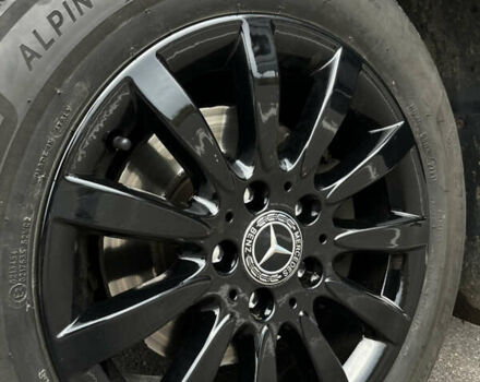 Черный Мерседес Вито, объемом двигателя 2.15 л и пробегом 547 тыс. км за 5900 $, фото 11 на Automoto.ua