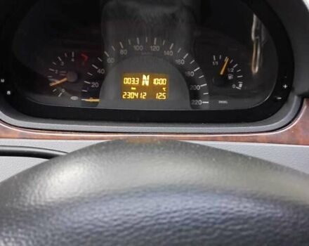 Черный Мерседес Вито, объемом двигателя 2.15 л и пробегом 230 тыс. км за 8000 $, фото 9 на Automoto.ua
