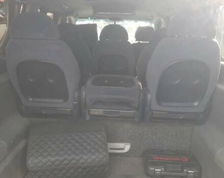 Черный Мерседес Вито, объемом двигателя 2.15 л и пробегом 420 тыс. км за 8500 $, фото 12 на Automoto.ua