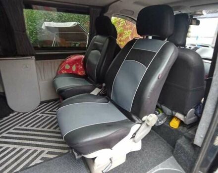 Черный Мерседес Вито, объемом двигателя 2.15 л и пробегом 230 тыс. км за 8000 $, фото 2 на Automoto.ua