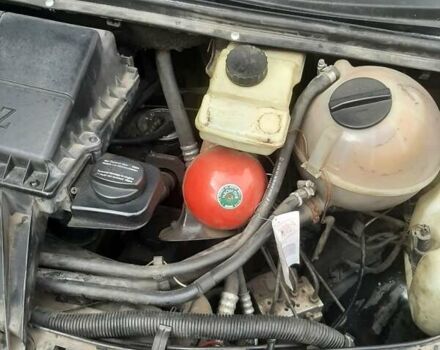 Черный Мерседес Вито, объемом двигателя 2.15 л и пробегом 420 тыс. км за 8500 $, фото 14 на Automoto.ua