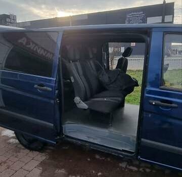 Черный Мерседес Вито, объемом двигателя 2.15 л и пробегом 470 тыс. км за 6750 $, фото 8 на Automoto.ua