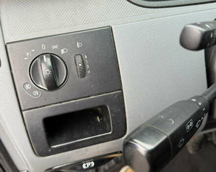 Черный Мерседес Вито, объемом двигателя 2.2 л и пробегом 285 тыс. км за 7999 $, фото 10 на Automoto.ua