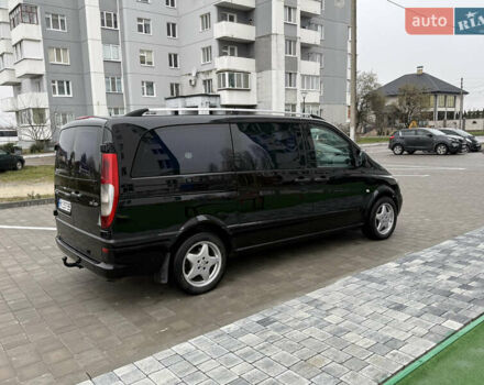 Черный Мерседес Вито, объемом двигателя 2.2 л и пробегом 256 тыс. км за 7800 $, фото 7 на Automoto.ua