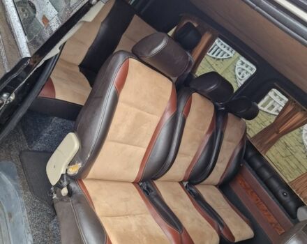 Черный Мерседес Вито, объемом двигателя 2.1 л и пробегом 500 тыс. км за 5500 $, фото 4 на Automoto.ua