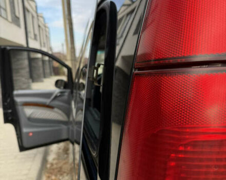 Черный Мерседес Вито, объемом двигателя 2.15 л и пробегом 309 тыс. км за 8500 $, фото 15 на Automoto.ua