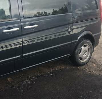 Черный Мерседес Вито, объемом двигателя 2.15 л и пробегом 270 тыс. км за 9000 $, фото 2 на Automoto.ua