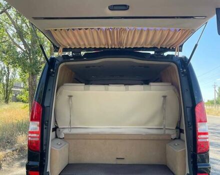 Черный Мерседес Вито, объемом двигателя 2.99 л и пробегом 396 тыс. км за 16000 $, фото 7 на Automoto.ua