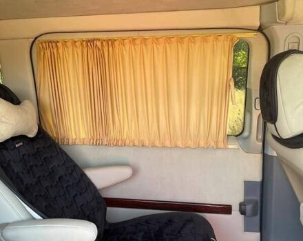 Черный Мерседес Вито, объемом двигателя 2.99 л и пробегом 396 тыс. км за 16000 $, фото 3 на Automoto.ua