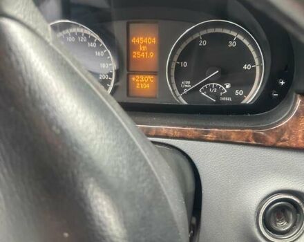 Чорний Мерседес Віто, об'ємом двигуна 3 л та пробігом 445 тис. км за 14172 $, фото 4 на Automoto.ua