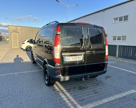 Черный Мерседес Вито, объемом двигателя 2.1 л и пробегом 400 тыс. км за 7600 $, фото 4 на Automoto.ua