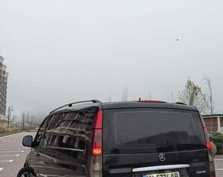 Черный Мерседес Вито, объемом двигателя 2.15 л и пробегом 565 тыс. км за 9000 $, фото 8 на Automoto.ua