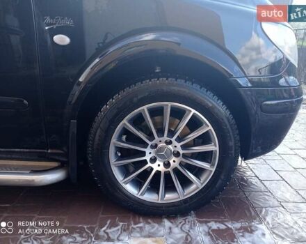 Черный Мерседес Вито, объемом двигателя 2.15 л и пробегом 365 тыс. км за 12500 $, фото 7 на Automoto.ua