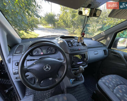 Чорний Мерседес Віто, об'ємом двигуна 2.15 л та пробігом 318 тис. км за 13000 $, фото 19 на Automoto.ua