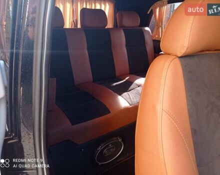 Черный Мерседес Вито, объемом двигателя 2.15 л и пробегом 365 тыс. км за 12500 $, фото 15 на Automoto.ua