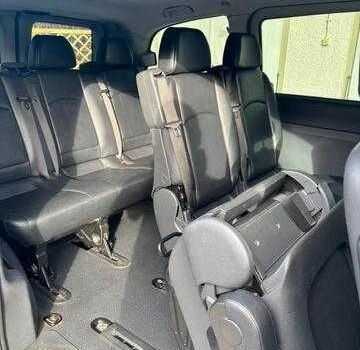 Черный Мерседес Вито, объемом двигателя 3 л и пробегом 240 тыс. км за 9100 $, фото 12 на Automoto.ua