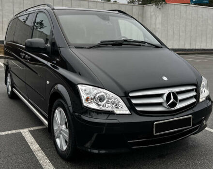 Черный Мерседес Вито, объемом двигателя 2.2 л и пробегом 390 тыс. км за 18000 $, фото 2 на Automoto.ua