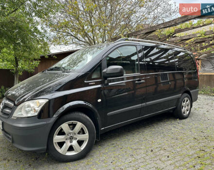 Черный Мерседес Вито, объемом двигателя 2.14 л и пробегом 325 тыс. км за 15300 $, фото 4 на Automoto.ua