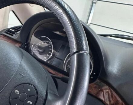 Мерседес Вито 2013 в Киеве на Automoto.ua Черный Мерседес Вито, объемом двигателя 3 л и пробегом 220 тыс. км за 9100 $, фото 6 на Automoto.ua