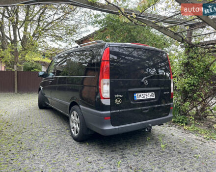 Черный Мерседес Вито, объемом двигателя 2.14 л и пробегом 325 тыс. км за 15300 $, фото 5 на Automoto.ua