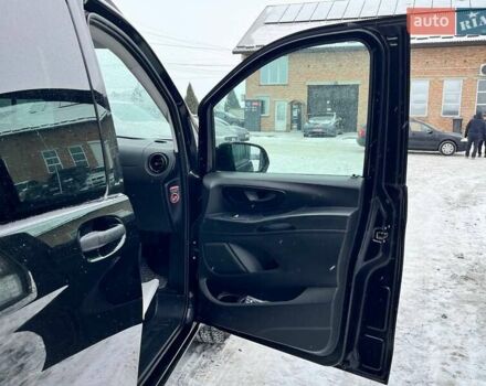 Чорний Мерседес Віто, об'ємом двигуна 2.2 л та пробігом 131 тис. км за 22000 $, фото 24 на Automoto.ua