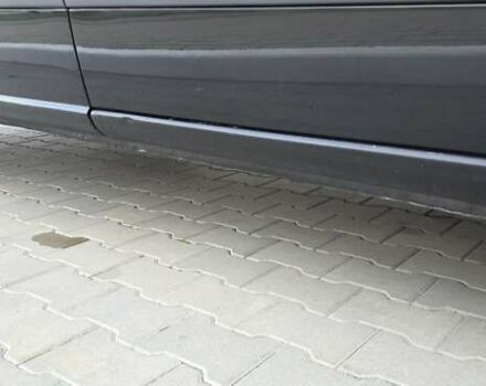 Черный Мерседес Вито, объемом двигателя 2.14 л и пробегом 348 тыс. км за 18000 $, фото 24 на Automoto.ua