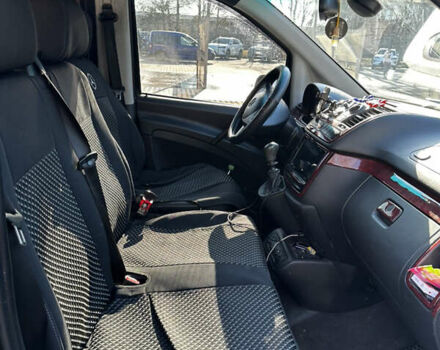 Чорний Мерседес Віто, об'ємом двигуна 2.2 л та пробігом 320 тис. км за 16900 $, фото 6 на Automoto.ua