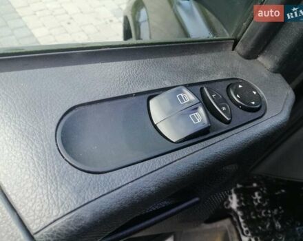 Чорний Мерседес Віто, об'ємом двигуна 2.2 л та пробігом 199 тис. км за 14950 $, фото 19 на Automoto.ua