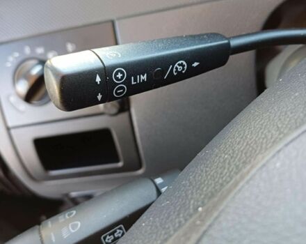 Черный Мерседес Вито, объемом двигателя 2.2 л и пробегом 228 тыс. км за 9400 $, фото 14 на Automoto.ua