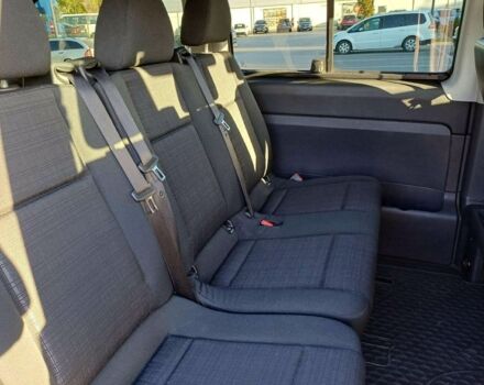 Черный Мерседес Вито, объемом двигателя 2.2 л и пробегом 228 тыс. км за 9400 $, фото 9 на Automoto.ua