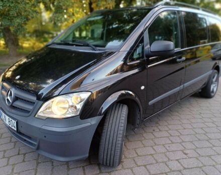 Черный Мерседес Вито, объемом двигателя 2.2 л и пробегом 228 тыс. км за 9400 $, фото 2 на Automoto.ua