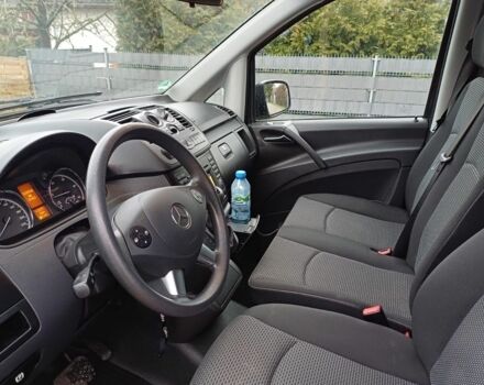 Черный Мерседес Вито, объемом двигателя 2.2 л и пробегом 221 тыс. км за 8200 $, фото 9 на Automoto.ua