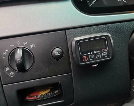 Черный Мерседес Вито, объемом двигателя 2.14 л и пробегом 296 тыс. км за 17000 $, фото 1 на Automoto.ua