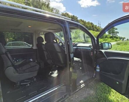 Черный Мерседес Вито, объемом двигателя 2.1 л и пробегом 220 тыс. км за 12500 $, фото 12 на Automoto.ua