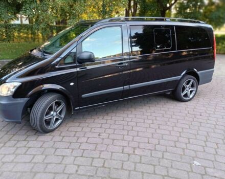 Черный Мерседес Вито, объемом двигателя 2.2 л и пробегом 228 тыс. км за 9400 $, фото 3 на Automoto.ua