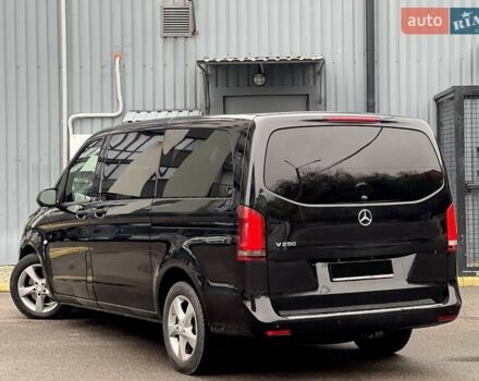 Черный Мерседес Вито, объемом двигателя 2.14 л и пробегом 280 тыс. км за 20499 $, фото 9 на Automoto.ua