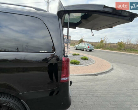 Черный Мерседес Вито, объемом двигателя 2.14 л и пробегом 283 тыс. км за 28500 $, фото 5 на Automoto.ua