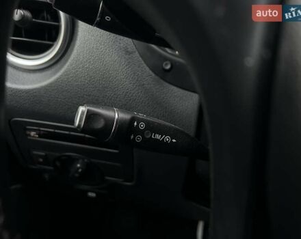 Черный Мерседес Вито, объемом двигателя 2.14 л и пробегом 280 тыс. км за 20499 $, фото 17 на Automoto.ua