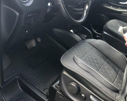 Черный Мерседес Вито, объемом двигателя 2.14 л и пробегом 310 тыс. км за 22900 $, фото 9 на Automoto.ua