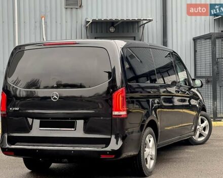 Черный Мерседес Вито, объемом двигателя 2.14 л и пробегом 280 тыс. км за 20499 $, фото 10 на Automoto.ua
