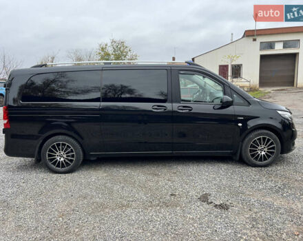 Черный Мерседес Вито, объемом двигателя 2.14 л и пробегом 288 тыс. км за 28500 $, фото 5 на Automoto.ua