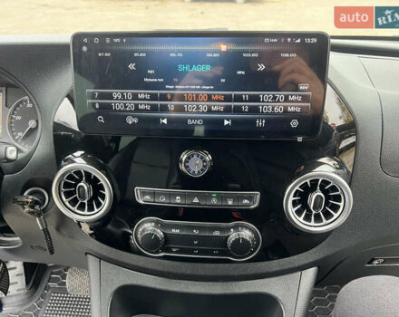 Черный Мерседес Вито, объемом двигателя 2.14 л и пробегом 288 тыс. км за 28500 $, фото 15 на Automoto.ua