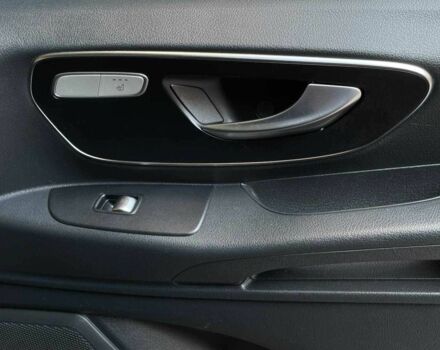 Мерседес Вито 2016 в Виннице на Automoto.ua Черный Мерседес Вито, объемом двигателя 2.1 л и пробегом 355 тыс. км за 24499 $, фото 20 на Automoto.ua