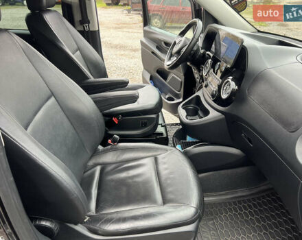 Черный Мерседес Вито, объемом двигателя 2.14 л и пробегом 288 тыс. км за 28500 $, фото 11 на Automoto.ua