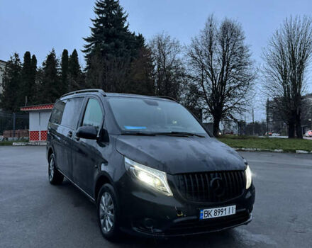 Черный Мерседес Вито, объемом двигателя 2.14 л и пробегом 480 тыс. км за 16500 $, фото 1 на Automoto.ua