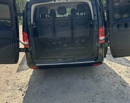 Черный Мерседес Вито, объемом двигателя 2.14 л и пробегом 274 тыс. км за 35700 $, фото 12 на Automoto.ua