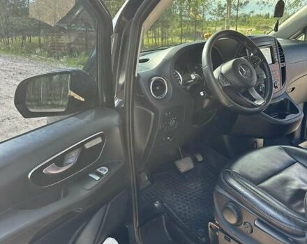 Черный Мерседес Вито, объемом двигателя 2.14 л и пробегом 274 тыс. км за 35700 $, фото 5 на Automoto.ua